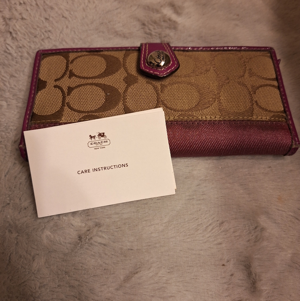 Coach wallet
